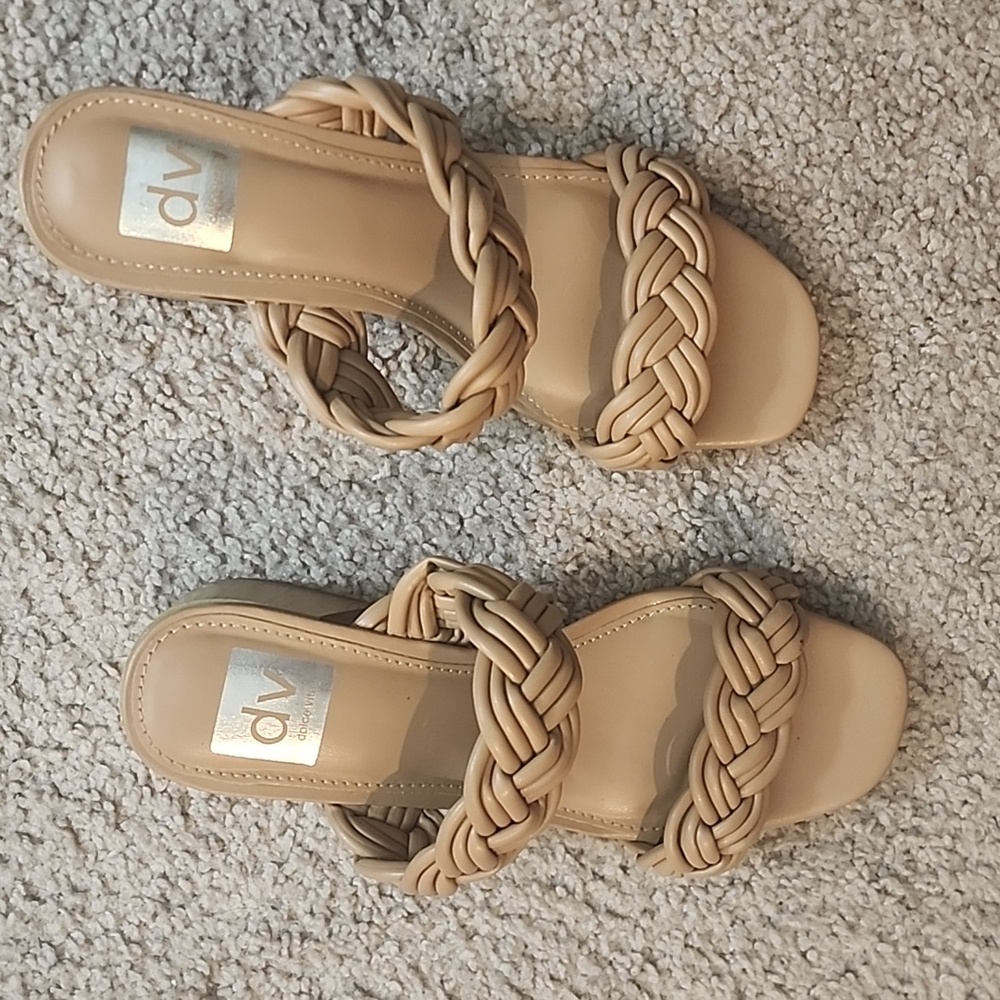 Sandal